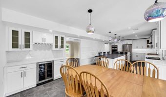 590 Lloyd Rd, Aberdeen, NJ 07747