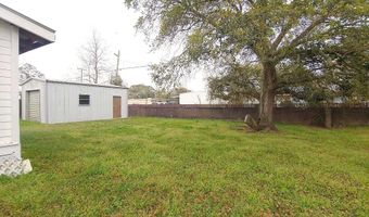 105 5th St, Abbeville, LA 70510