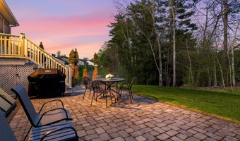 10 Wilson Way, Brentwood, NH 03833