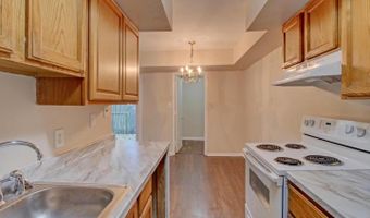 90 VILLAGE Dr, Dover, DE 19904