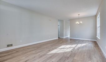 87 Robin Ln, Barnegat, NJ 08005