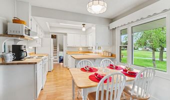 937 Riverview Dr, Alma, MI 48801