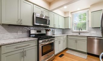 161 Deland Ave, Columbus, OH 43214