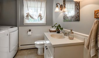 320 Spruce St, Cheshire, CT 06410