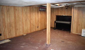 916 3Rd Ave, Ackley, IA 50601