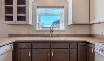 246 9th St Aly, Ashland, OR 97520