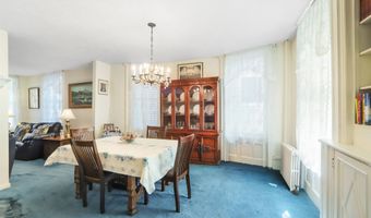 819 KENNEDY Blvd, Bayonne, NJ 07002