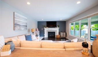 132 Boxelder Ln, Amherst, NY 14228