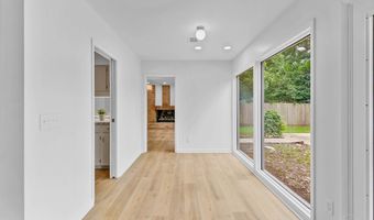 18 Rollins Pl, Atmore, AL 36502