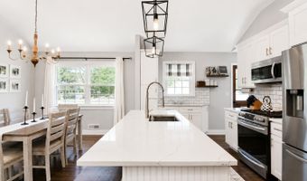 469 East Rd, Belford, NJ 07718