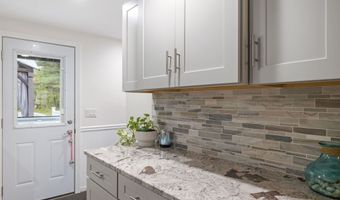 7 Clark St, Belmont, NH 03220