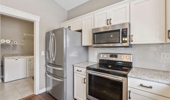 2405 3rd Ave SE, Altoona, IA 50009