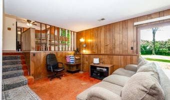 40581 N Sunset Dr, Antioch, IL 60002