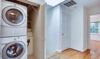 5904 LENOX Rd, Bethesda, MD 20817