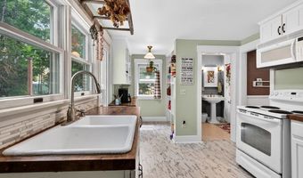 53 Central St, Ashburnham, MA 01430