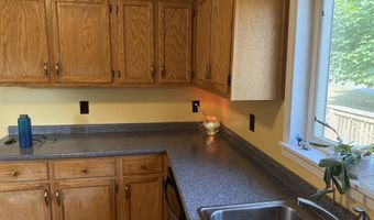 35 Maple St, Baileyville, ME 04694