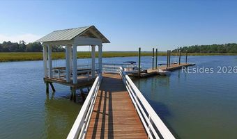 14 Assembly Row B, Beaufort, SC 29906