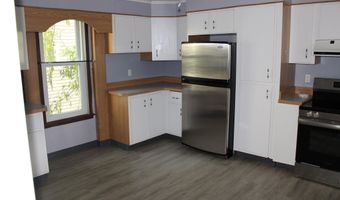 27 Trinity Pl, Amsterdam, NY 12010