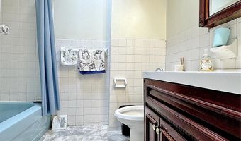 3785 GENESEE Dr, Philadelphia, PA 19154