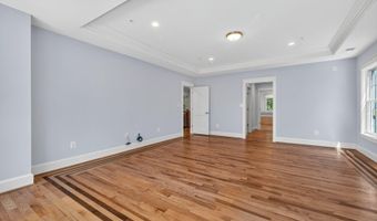8905 HEMPSTEAD Ave, Bethesda, MD 20817