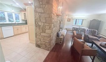 172 Greenville Rd, North Smithfield, RI 02896