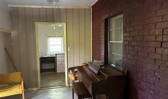 900 Monroe St, Teague, TX 75860