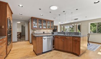 2236 E Roanoke Dr, Boise, ID 83712