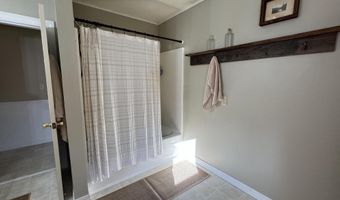 288 Cross Rd, Avon, ME 04966