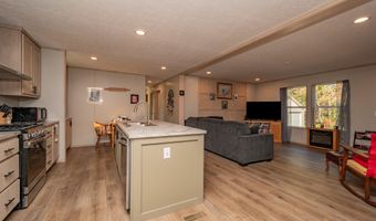 3 Back Rd, Abbot, ME 04406