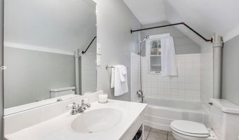 225 Ida St, Allegan, MI 49010