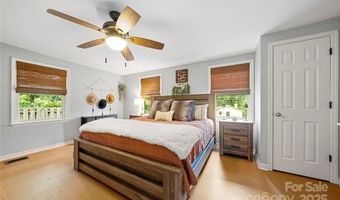 3725 Sudbury Rd, Charlotte, NC 28205