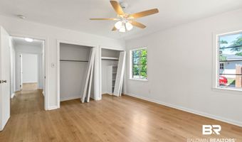 402 E Poplar St, Atmore, AL 36502