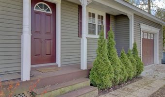 23 Mud Pt S, Alburgh, VT 05440