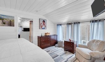 375 E BARNEGAT Ave, Bayville, NJ 08721