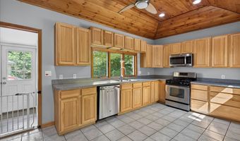 145 Liberty St, Clinton, CT 06413