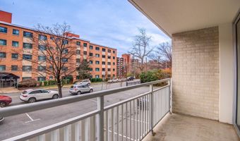 1301 S ARLINGTON RIDGE Rd 210, Arlington, VA 22202