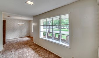 33 Pebble Hill Dr, Brandon, MS 39042