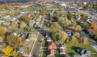 984 Roseland Rd, Alliance, OH 44601