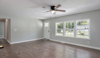 116 E Hadley St, Aurora, MO 65605
