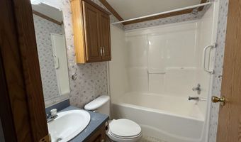 24 Magnolia Ln, Belmont, NH 03220