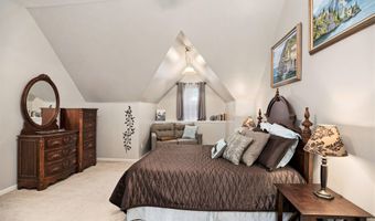 2512 Jade Ct, Ann Arbor, MI 48103