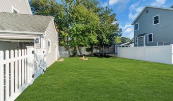 20 Starboard St, Beachwood, NJ 08722