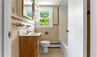 10 Standley St, Beverly, MA 01915
