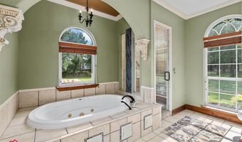 210 Butler Hill Rd, Benton, LA 71006