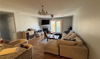9 Gray Coach Ln 913, Cranston, RI 02921