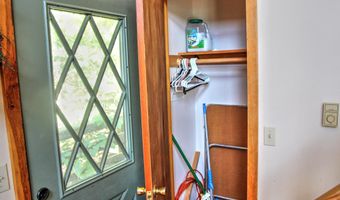 198 HOODS POINT Rd, Basye, VA 22810