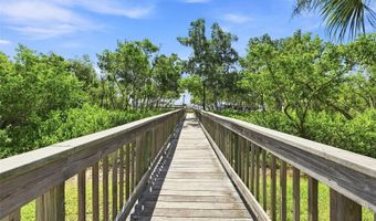 6111 LAGOMAR Ln, Apollo Beach, FL 33572