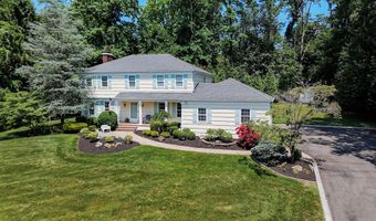 11 Lyon Rd, Middletown, NJ 07748