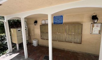 4800 Williamsburg Ln 216, La Mesa, CA 91942
