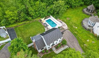14 Cedrus Ct, Branford, CT 06405